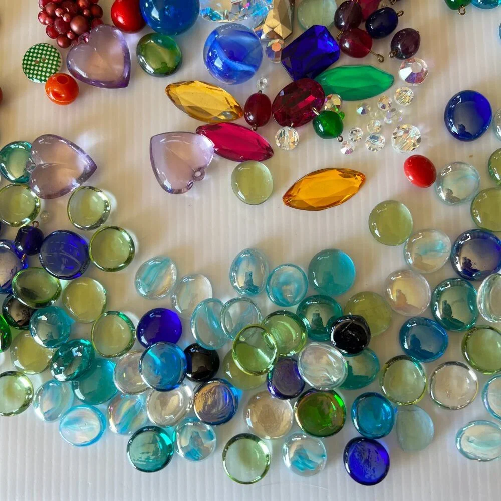 Beads, Baubles, Marbles: Flat, Round, Large Round, Ceramic Beads, Buttons, Resin